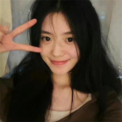 色肉毒蝎女